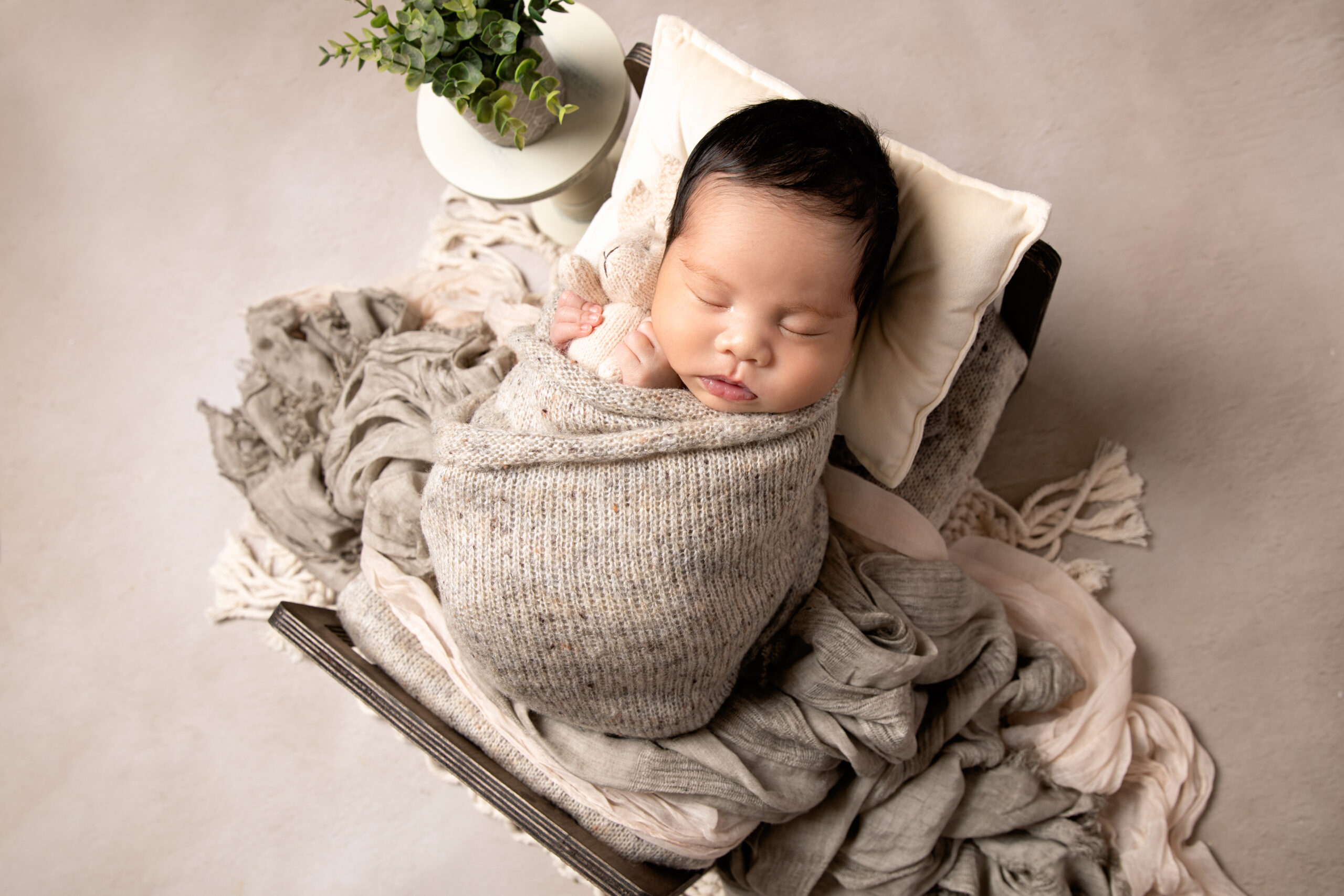 NEWBORN SESSION-18